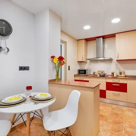 Апартаменты De Gracia 2 Bedroom Cozy