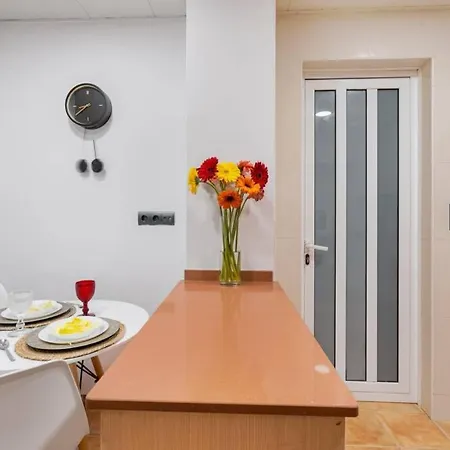 Апартаменты De Gracia 2 Bedroom Cozy *
