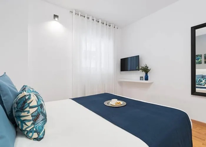 De Gracia 2 Bedroom Cozy